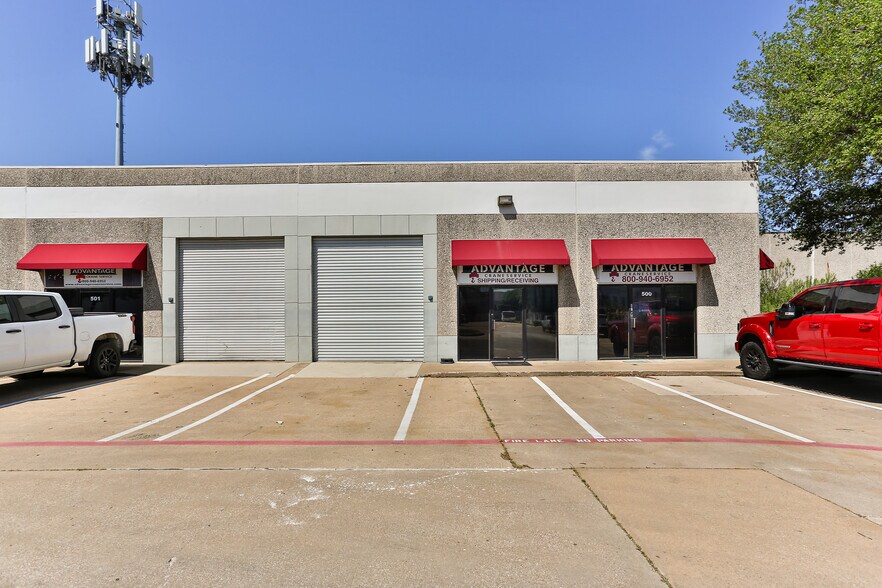 More Photos Of 1000 Post and Paddock Ln, Grand Prairie Unknown For Lease