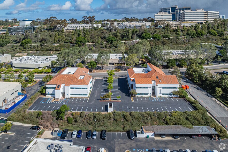 More Photos Of 5677 Oberlin Dr, San Diego Office For Sale