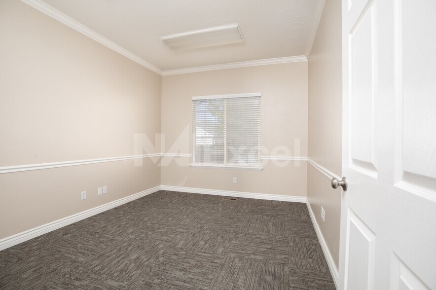 More Photos Of 214-216 N Orem Blvd, Orem Loft Creative Space For Lease