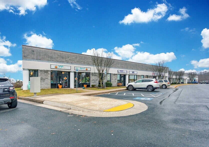 Primary Photo Of 227 Gateway Dr, Bel Air Showroom For Lease