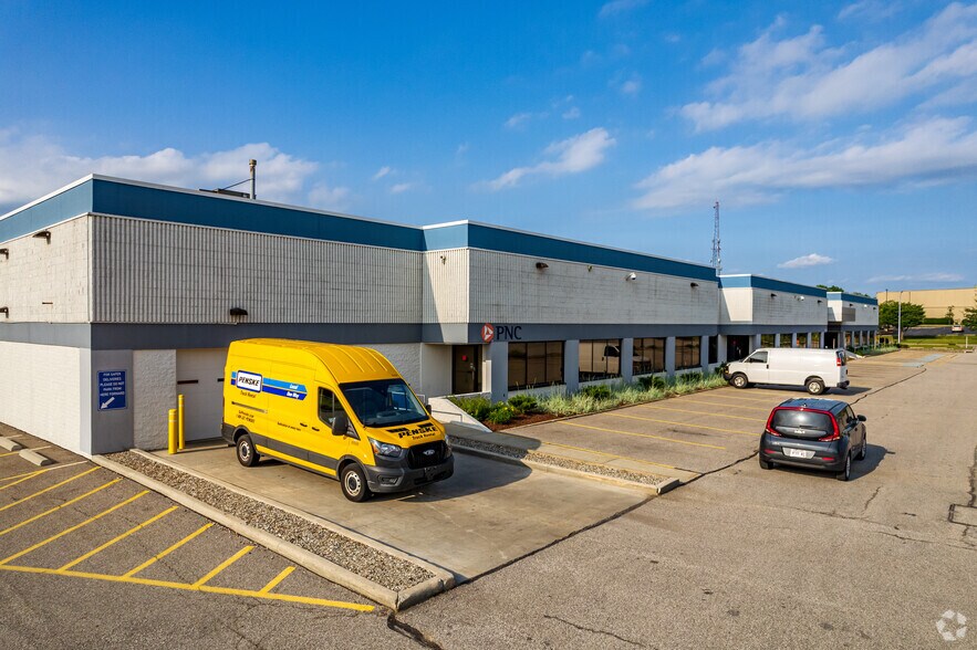 More Photos Of 6750 Miller Rd, Brecksville Flex For Lease