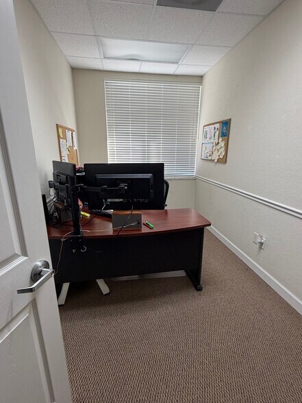 More Photos Of 6150 Diamond Centre Ct, Fort Myers Medical For Sale