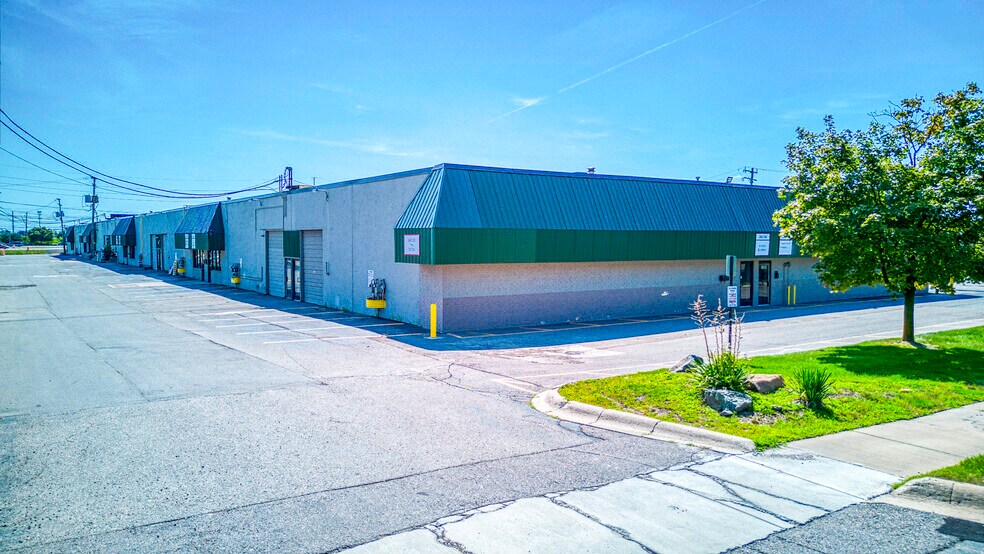 More Photos Of 24000-24036 Haggerty Rd, Farmington Hills Warehouse For Lease