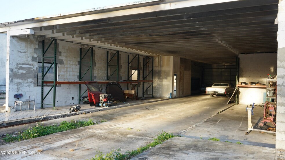 More Photos Of 3366 Philips Hwy, Jacksonville General Retail For Lease