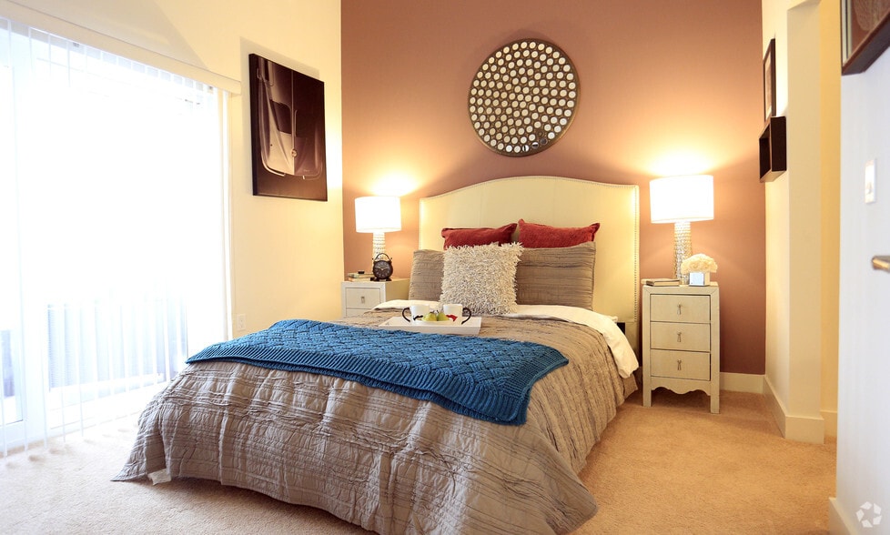 More Photos Of 515 West Ave, Norwalk Unknown For Lease