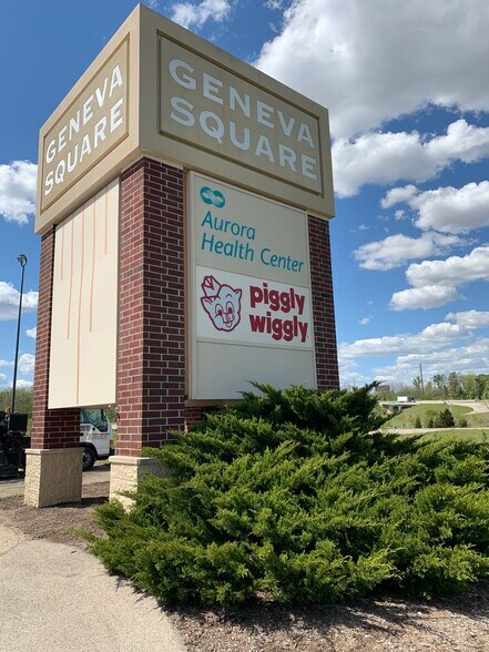 More Photos Of 88 E Geneva Sq, Lake Geneva General Retail For Lease