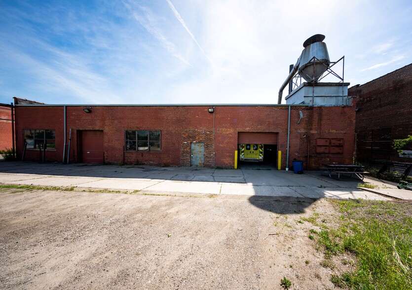 Primary Photo Of 5159 Loraine St, Detroit Manufacturing For Lease