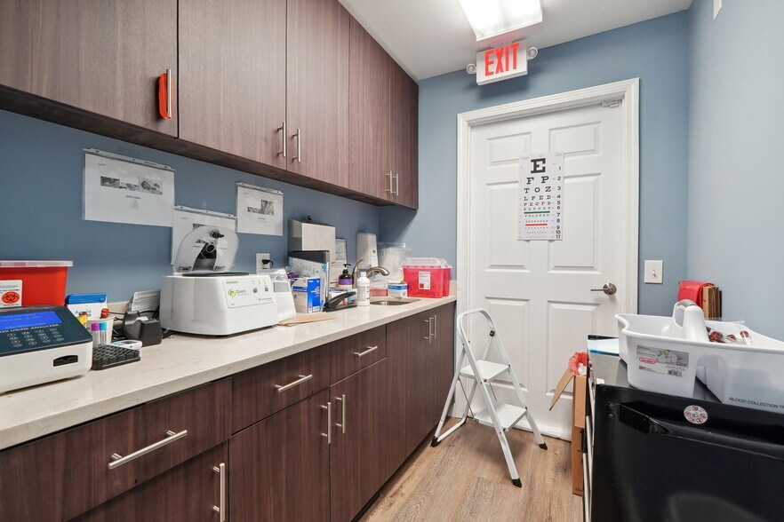 More Photos Of 1137 Alpharetta St, Roswell Office Residential For Lease