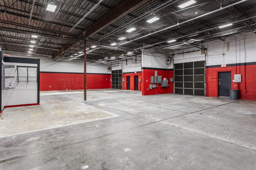 More Photos Of 5602 Elmwood Ave, Indianapolis Unknown For Lease