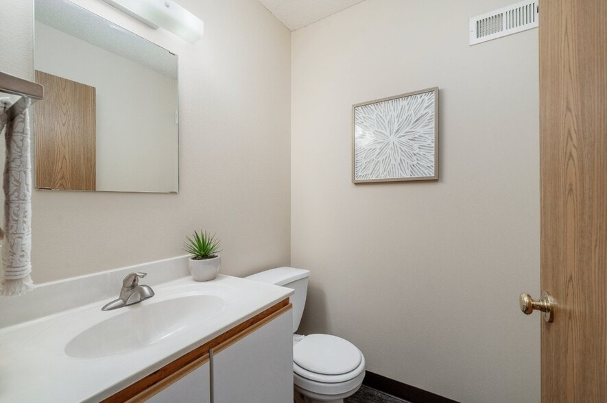 More Photos Of 4601 E 3RD St, Sioux Falls Apartments For Sale
