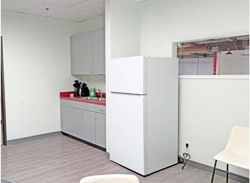 More Photos Of 6969 Corte Santa Fe, San Diego Warehouse For Lease