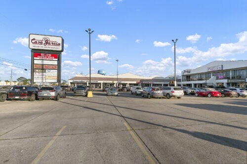 More Photos Of 8814 Veterans Memorial Blvd, Metairie General Retail For Sale