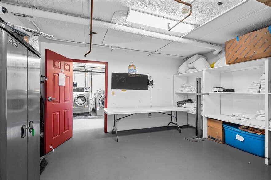 More Photos Of 182 Quillen Chapel Service Rd, Campton Hotel For Sale