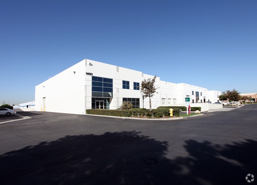 More Photos Of 14051-14055 Stage Rd, Santa Fe Springs Warehouse For Lease