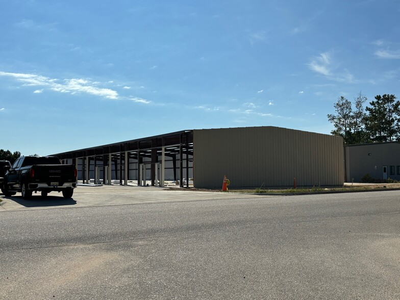 Primary Photo Of 3005 Wyndham Industrial Dr, Opelika Light Distribution For Lease