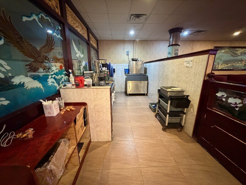 More Photos Of 4303 N Navarro St, Victoria Freestanding For Lease