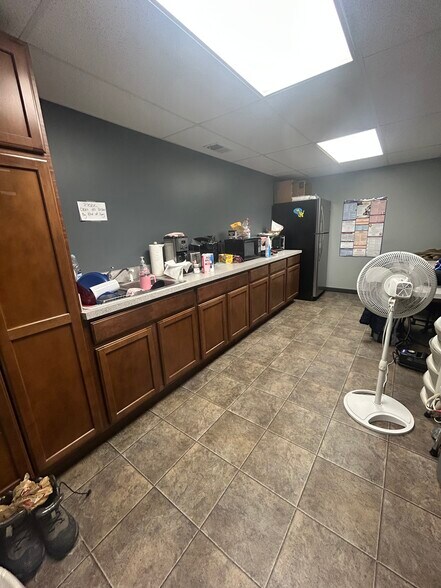 More Photos Of 7443 Indianapolis Blvd, Hammond Medical For Lease
