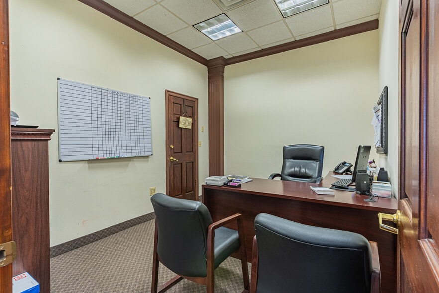 More Photos Of 1003-1031 McBride Ave, Woodland Park Medical For Sale
