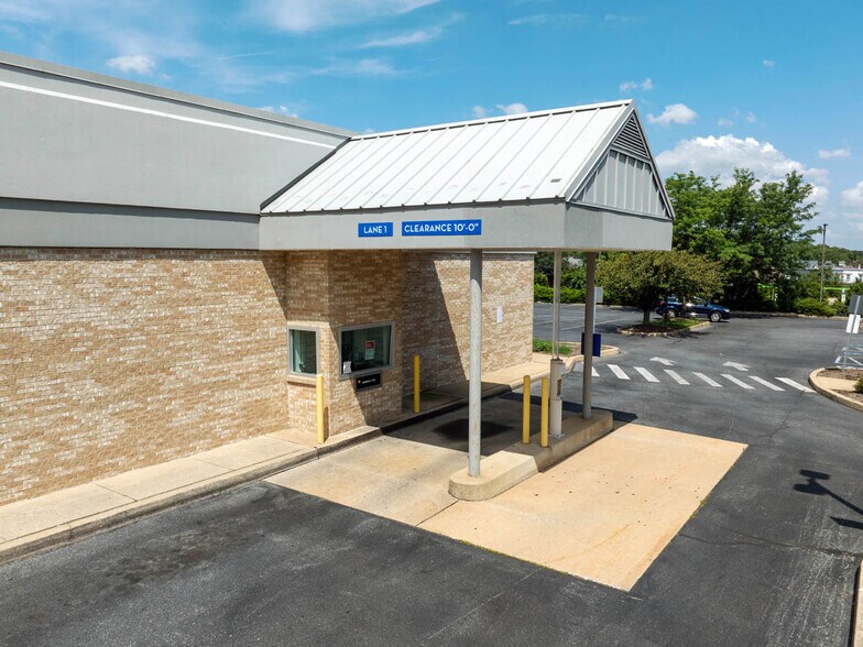 More Photos Of 825 E Chestnut St, Lancaster Unknown For Lease