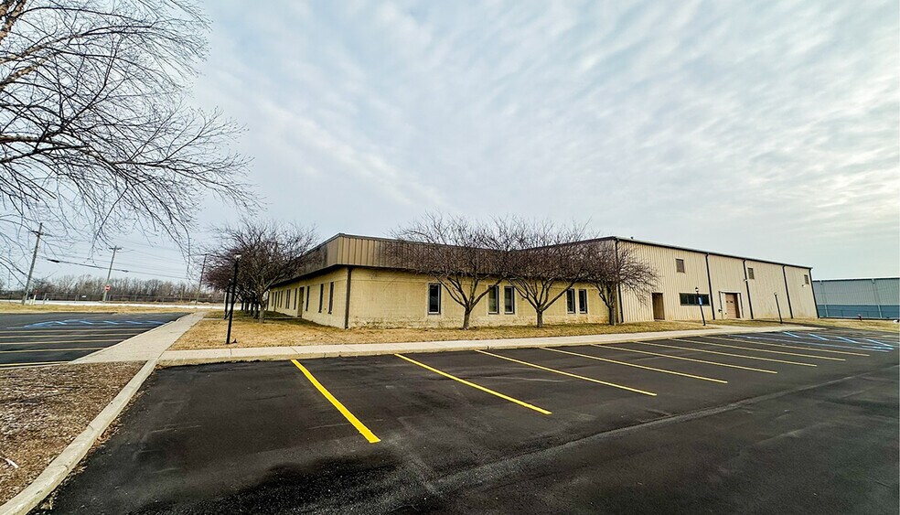 Primary Photo Of 1237 N Concord Rd, Crawfordsville Industrial For Lease
