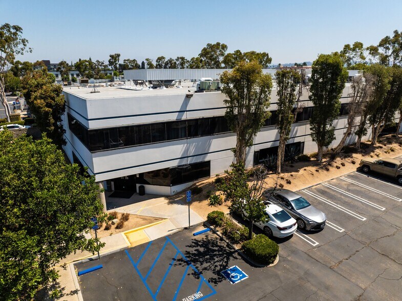 More Photos Of 1717 W Collins Ave, Orange Manufacturing For Lease