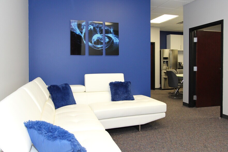 More Photos Of 2295 S Hiawassee Rd, Orlando Office For Sale