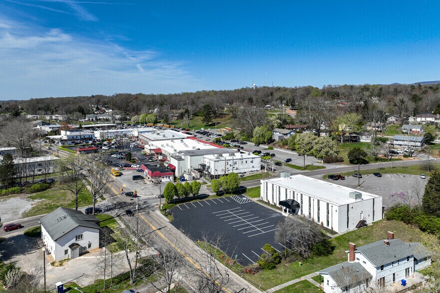 More Photos Of 101 E Tennessee Ave, Oak Ridge Office For Lease