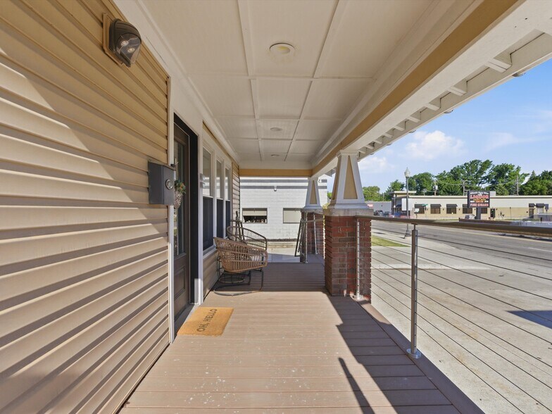 More Photos Of 928 E 11 Mile Rd, Royal Oak Serviced Offices For Lease