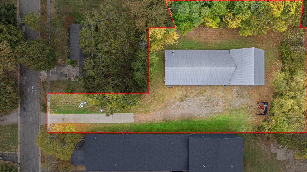 More Photos Of 74026 Tietz St, Armada Warehouse For Sale