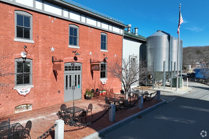Primary Photo Of 2 Brewery Pl, Ipswich Distribution For Sale
