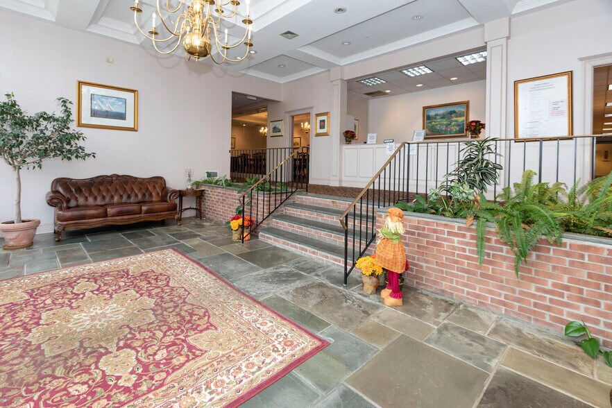 More Photos Of 550 Kinderkamack Rd, Oradell Medical For Lease