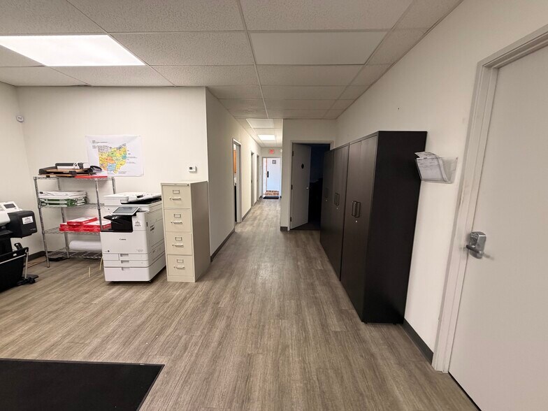 More Photos Of 1915 S High St, Columbus Warehouse For Lease
