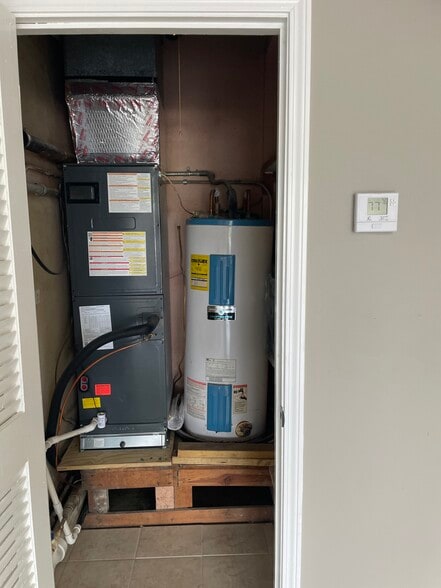 More Photos Of 4113-4117 Barrancas Ave, Pensacola Storefront For Lease