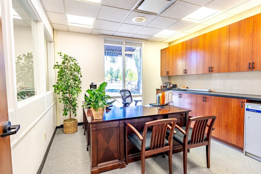 More Photos Of 650 N Main St, Lakeport Bank For Sale