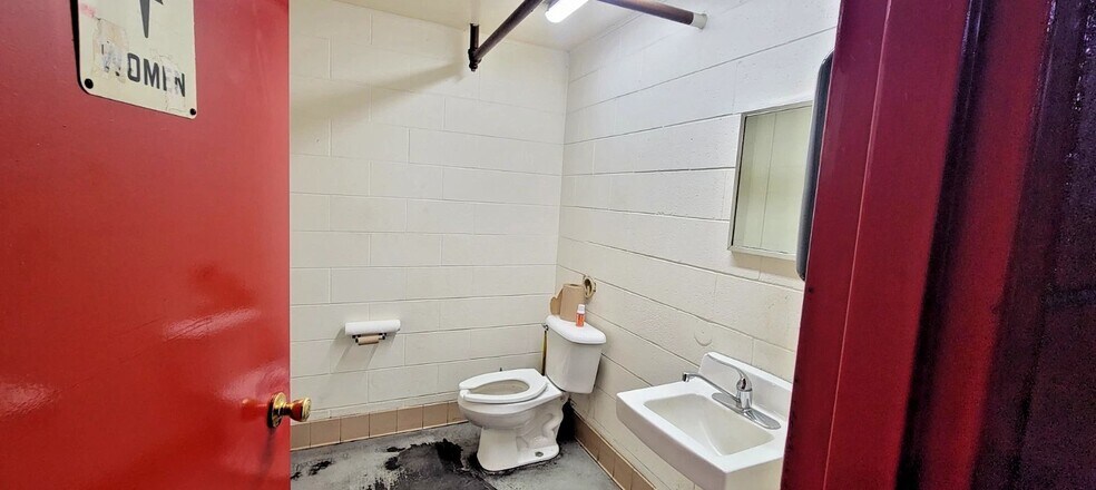 More Photos Of 515 2nd St S, La Crosse Industrial For Sale