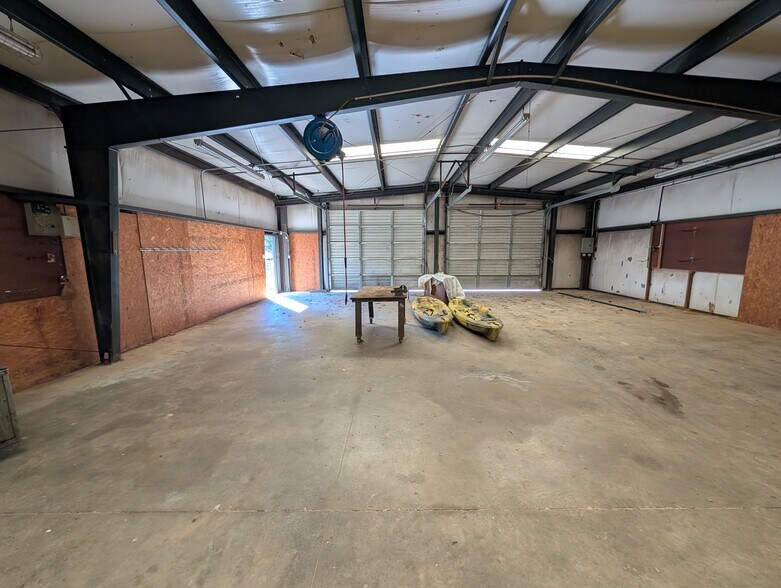 More Photos Of 420 Shoffner St, Graham Industrial For Sale