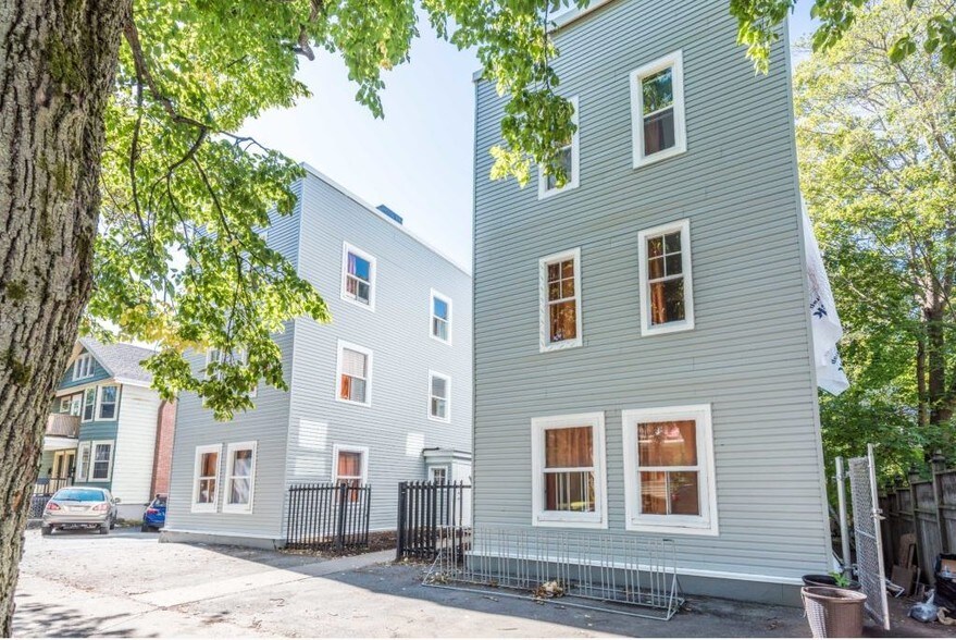 More Photos Of 1675 Oxford St, Halifax Apartments For Sale