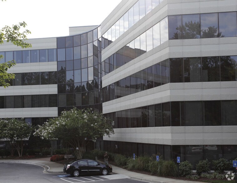 More Photos Of 6000 Lake Forrest Dr NW, Atlanta Office For Lease