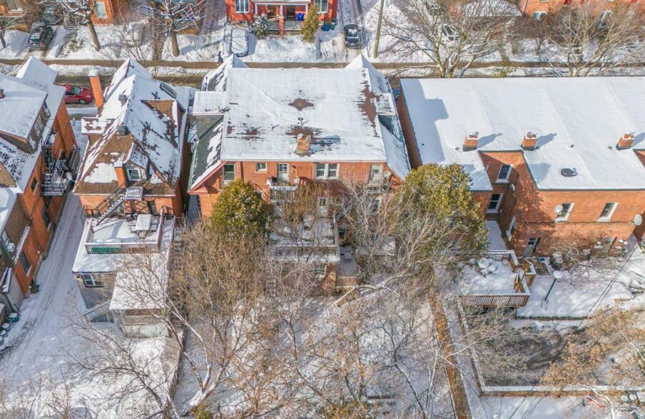 More Photos Of 484-486 Gilmour St, Ottawa Apartments For Sale