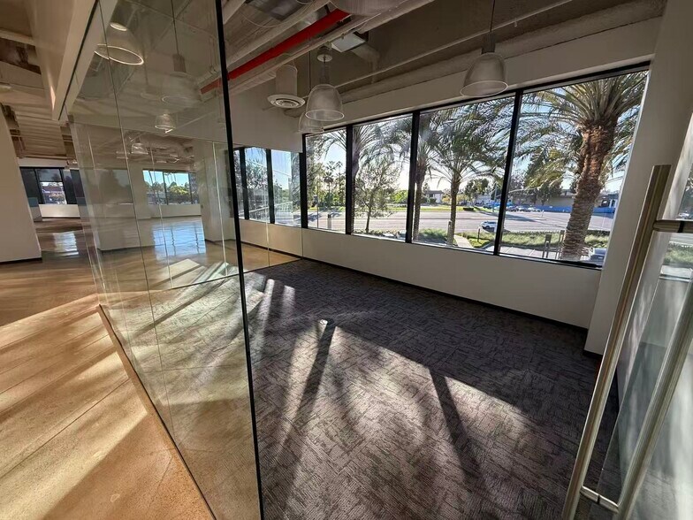 More Photos Of 4590 MacArthur Blvd, Newport Beach Office For Lease
