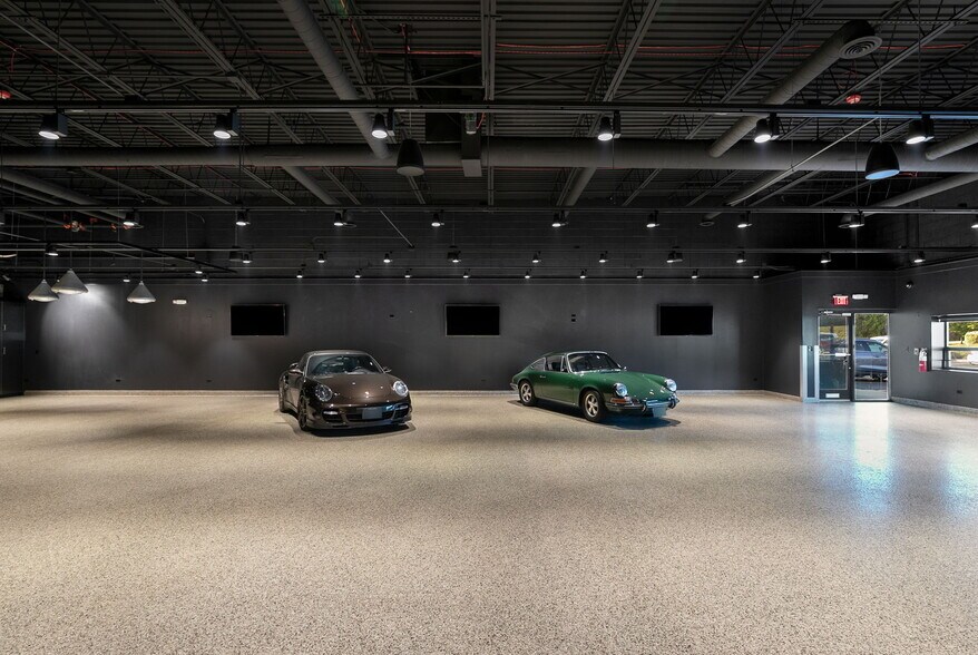 More Photos Of 1180-1198 Heather Dr, Lake Zurich Warehouse For Sale