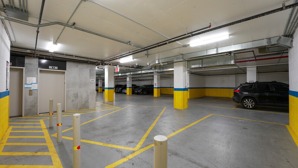 More Photos Of 9501 37th Ave, Flushing Apartments For Lease