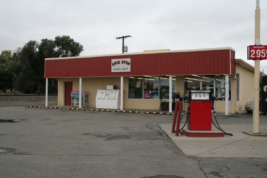 More Photos Of 1 N Clark St, Park City Convenience Store For Sale