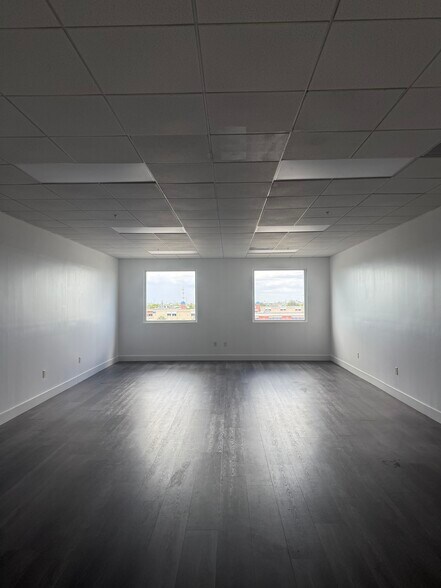 More Photos Of 7791 NW 46th St, Doral Office For Sale