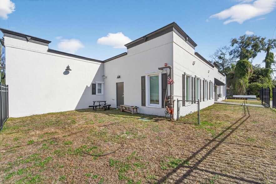 More Photos Of 3411 N 29th St, Tampa Office For Sale