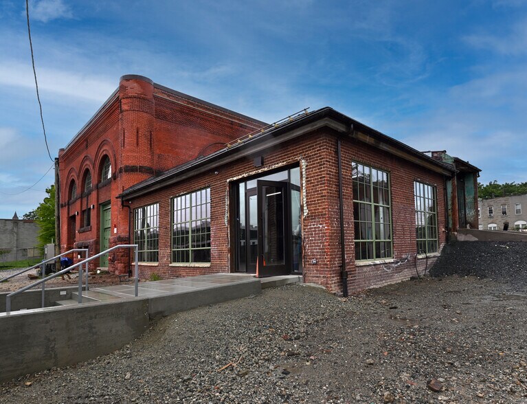 More Photos Of 1801 E Oliver St, Baltimore Unknown For Lease