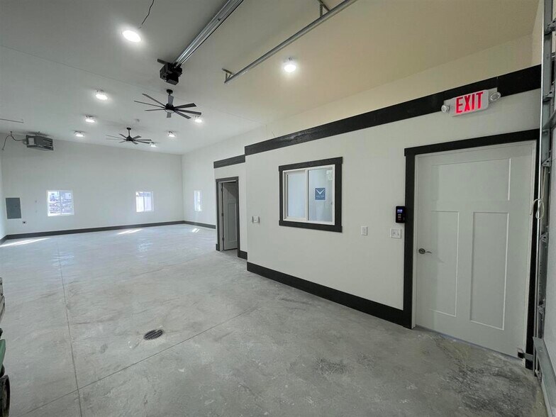 More Photos Of 407 Wengel dr, Reedsburg Light Manufacturing For Lease