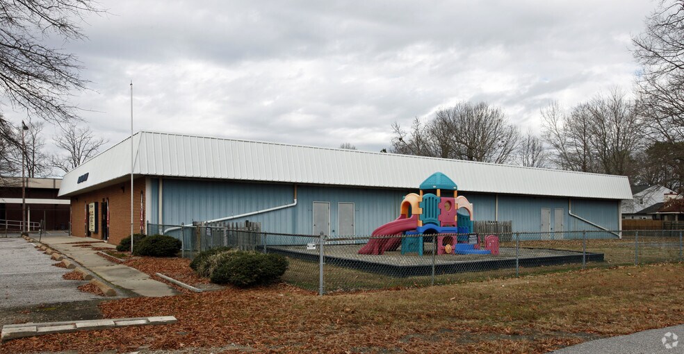 More Photos Of 14102 Warwick Blvd, Newport News Daycare Center For Sale