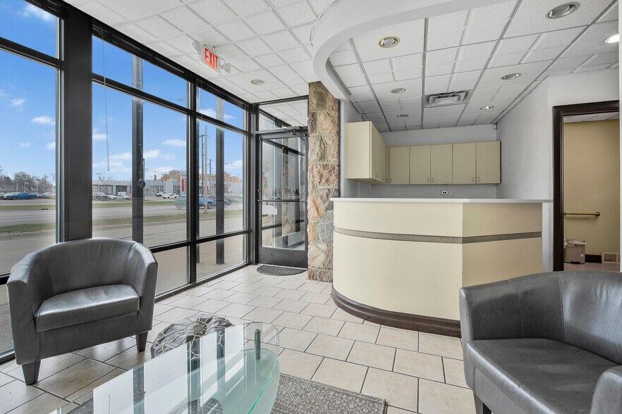 More Photos Of 24336 Michigan Ave, Dearborn Freestanding For Lease