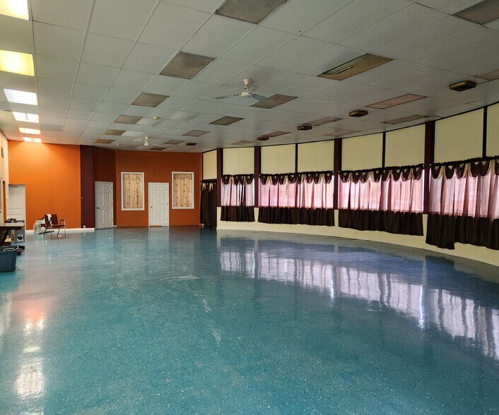 More Photos Of 1709 E 38th St, Indianapolis Lodge Meeting Hall For Sale